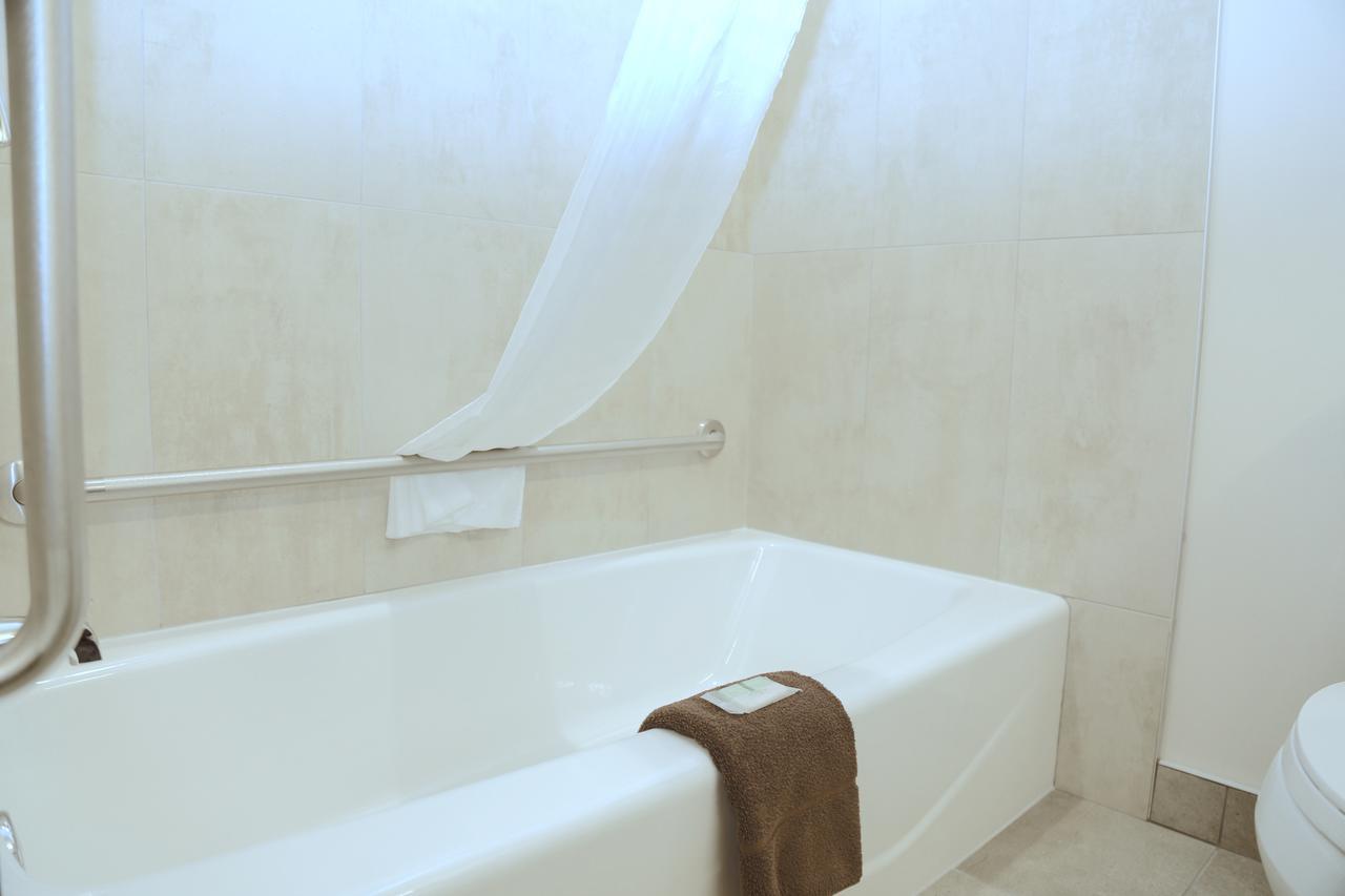 Prairie Moon Inn & Suites Macklin Zewnętrze zdjęcie